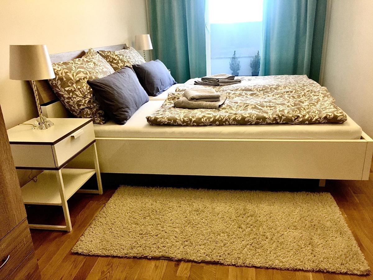 Apartamento 2 Bedroom Next To Metro U1 And Garage Parking Viena